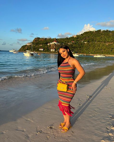 Plus Size Aesthetic Outfits, African Swimwear, Crochet Short Dresses, Cute Vacation Outfits, Crochet Beach Dress, Vacay Outfits, Crochet Clothing And Accessories, Effortlessly Chic Outfits