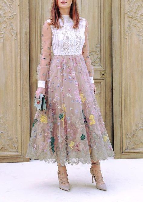 Beautiful Floral Dresses, Moda Paris, Fancy Outfits, A Dress, Moda Fashion, Look Fashion, Paris Fashion, Paris Fashion Week, Floral Skirt