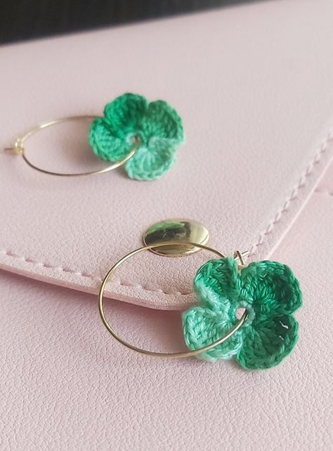 Crochet Earrings Aesthetic, Monstera Crochet Earrings, Crochet Stud Earrings, Tulip Crochet Earrings, Daisy Earrings Crochet, Punch Needle, Crochet Accessories, Crochet Earrings, Crochet