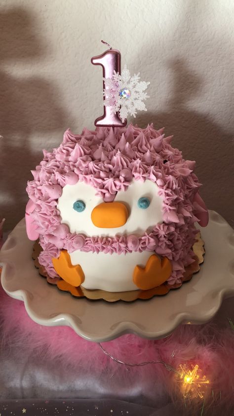 Winter Onederland Party Girl, Winter Onederland Cake, First Birthday Winter, Winter Wonderland Cake, Onederland Party, Winter Onederland Party, Onederland Birthday Party, Winter Wonderland Birthday, Winter Birthday Parties