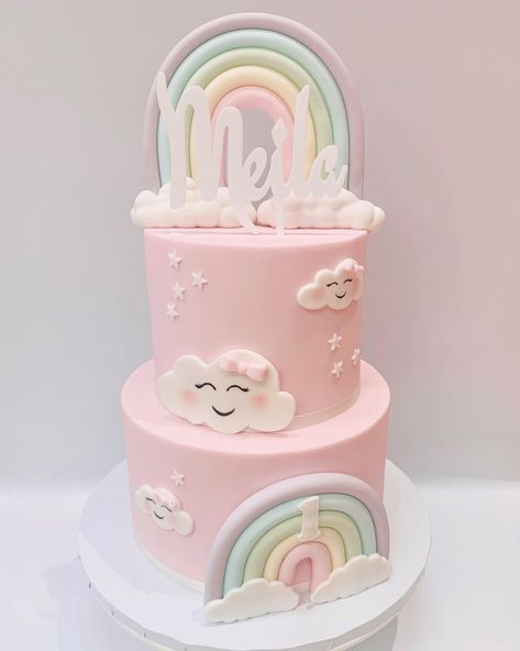 Cupcakes 4th Of July, Baby 1st Birthday Cake, Pastel Rainbow Cake, Girls First Birthday Cake, Rainbow Themed Birthday Party, Tiered Cakes Birthday, Rainbow First Birthday, Chocolate Cake Designs