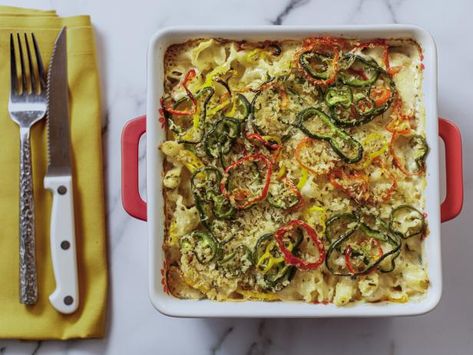 Pioneer Woman Fiery Baked Pepper Mac And Cheese, Pioneer Woman Pepper Mac And Cheese, Pepper Mac And Cheese, Pioneer Recipes, Grain Dishes, Spicy Mac And Cheese, Baked Peppers, Tv Recipes, Celebrity Recipes