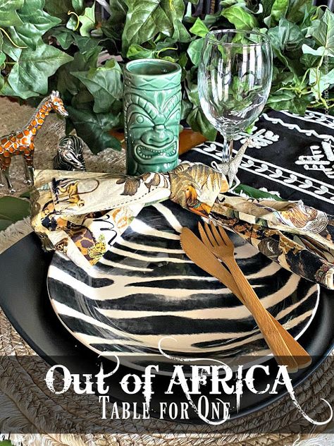 African Inspired Tablescapes, Elegant Safari Table Setting, Out Of Africa Style Decor, African Table Settings Ideas, Safari Tablescape, Safari Table Setting, Out Of Africa Decor, African Table Decor, Africa Theme Party