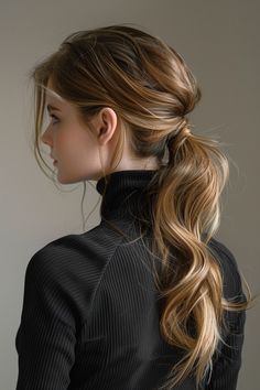 Ponytail With Side Pieces, Ponytail Side Bangs, Ponytail With Side Bangs, Ponytail Men, Ponytail Aesthetic, Aesthetic Ponytail, Messy Ponytail Tutorial, Princess Ponytail, Ponytail Wedding