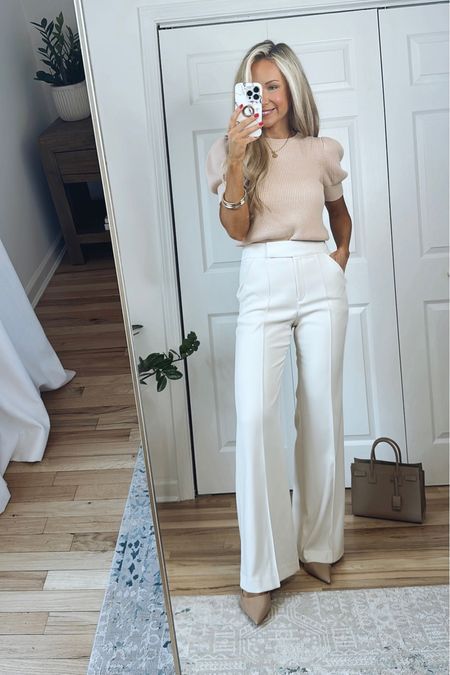 Womans Formal Outfit, Cute Business Attire For Women, Long Sleeve Business Outfits, Work Outfits Business, Off White Slacks Outfit Women, Outfit For First Communion Guest, Gray Pants Work Outfit, Office Job Outfits Women, Bank Clothes Work Outfits