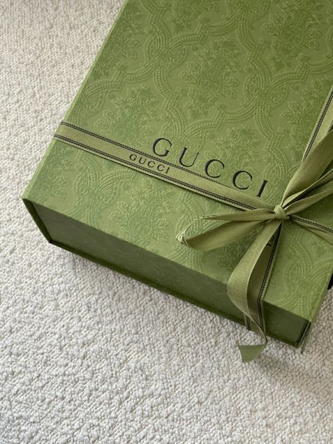 Pr Event, Gucci Box, 30k Followers, Christmas Gift Box, Stockholm, Random Stuff, Christmas Gift, Fendi, Gift Box