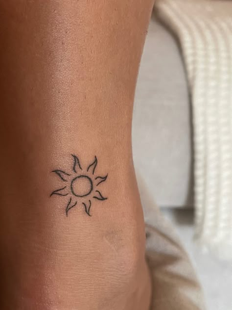 Sun, sun tattoo, holiday tattoo, tiny tatt, small tattoos, tattoo idea Simple Sun Tattoo, Small Girly Tattoos, Cute Tats, Small Pretty Tattoos, Tattoo Minimalist, Petite Tattoos, Sun Tattoos, Tattoos Inspo, Cute Tattoos For Women