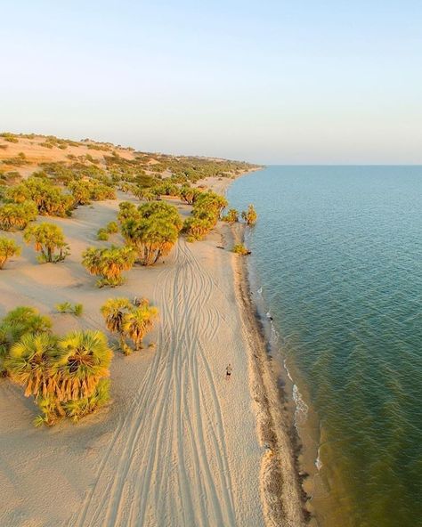 LAKE TURKANA |  An amazing beach stretch at Lake Turkana  For more information Dial: +254711548400 or +254715924406 or www.starboardsafaris.com  Photo by: Shii SP Travel Kenya, Desert Photos, Oasis In The Desert, Best Holiday Destinations, Coral Sea, Night Pictures, Tropical Beaches, Spring Resort, Valley View