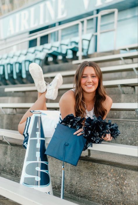 #cheer Cheerleading Senior Pictures, Cheerleading Picture Poses, Cheerleading Poses, Senior Cheerleader, Cute Senior Pictures, Cheer Photography, Senior Photoshoot Poses, Cheer Pics, Cheerleading Photos