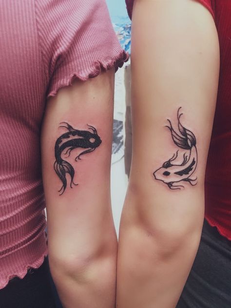 Charlie Tattoo, Girlfriend Tattoos, Cute Sister Tattoos, Pisces Tattoo Designs, Best Couple Tattoos, Feminine Tattoo Sleeves, L Tattoo, Pisces Tattoos, Friendship Tattoos