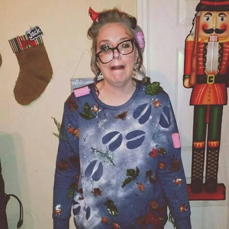 Grandma Got Run Over By a Reindeer Costume Idea Ugly Christmas Sweater Outfit, Diy Christmas Sweater, Christmas Sweater Outfits, Tacky Sweater, Best Ugly Christmas Sweater, Ugly Sweater Diy, Ugly Sweater Contest, Diy Ugly Christmas Sweater, Tacky Christmas Sweater