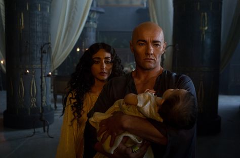 Exodus: Gods and Kings - Nefertari and Ramses Exodus Gods And Kings, Iranian Actress, Egyptian People, King Picture, Kings Movie, Joel Edgerton, Prince Of Egypt, Bible Movies, Historical Movies