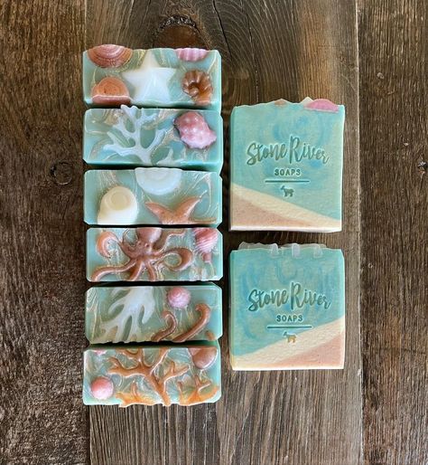 Ocean Soap, Cold Process Soap Designs, Beach Soap, Diy Soap Bars, Fancy Soap, Handmade Soap Recipes, Soap Making Recipes, Ocean Shores, Glycerin Soap