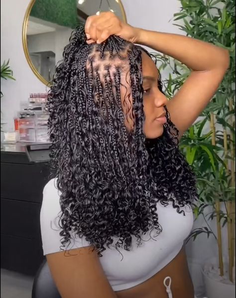 Small Short Boho Braids, Boho Knotless Shoulder Length, Small Boho Bob Knotless Braids, Boho Braids Mid Back, Bora Bora Braids Bob, Medium Short Bohemian Knotless Braids, Mid Length Boho Braids, Small Boho Knotless Braids Bob Length, Boho Knotless Braids Shoulder Length