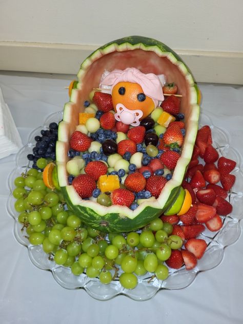 Baby Shower Fruit Salad, Baby Shower Fruit, Baby Shower Snacks, Fruit Trays, Shower Trays, Snack Tray, Fruit Tray, Baby Sprinkle