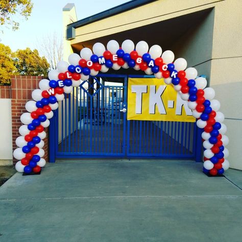 School Balloon Arch, Back To School Balloon Arch, School Reopen, You'll Float Too, Balloon Arches, Balloon Centerpieces, Balloon Art, Balloon Arch, Cute Crafts