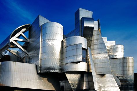 Ex Machina House, Strange Buildings, Weisman Art Museum, Walt Disney Concert Hall, Magic House, Vitra Design Museum, Famous Houses, Unusual Buildings, Banks Building