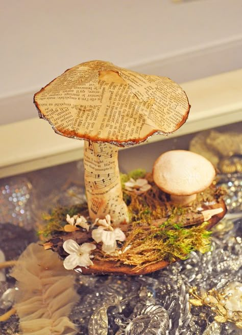 Mushroom Diy, Candy Creations, Mushroom Crafts, Fairy Crafts, Book Sculpture, Mushroom Art, Nature Crafts, Paper Sculpture, Paper Mache