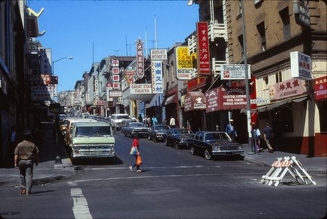 Jackson Street, Chinatown, San Francisco - July 1984 | Flickr Chinatown San Francisco, San Francisco City, Life Is Strange, Vintage Photo, Writing Inspiration, Old Photos, Vintage Photos, Cityscape, Life Is