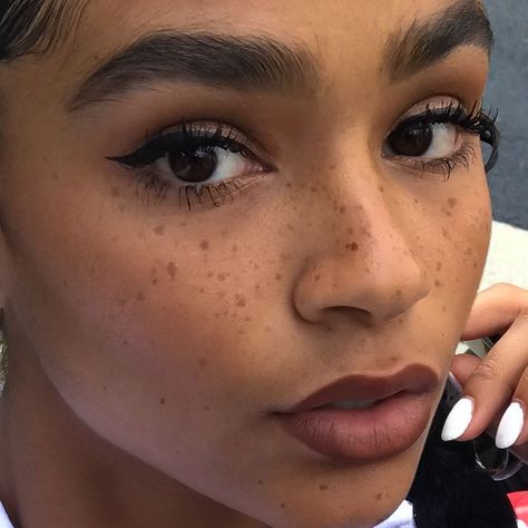 Aiyana Lewis, Tattooed Freckles, Fake Freckles, Freckles Makeup, Faux Freckles, Freckle Face, Beauty Mark, Artistry Makeup, Cute Makeup