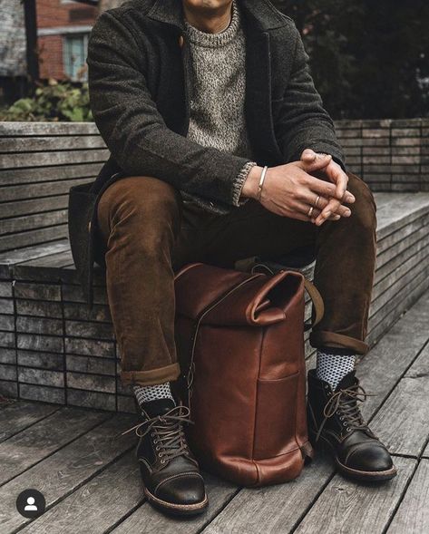 Rugged Professional Style Men, Rugged Dressy Men, Falls Mens Outfits, Mens Ll Bean Outfits, Hiker Aesthetic Outfit Men, Outdoorsy Man Style, Men’s Fashion Rugged, Rugged Refined Mens Style, Outdoors Style Men