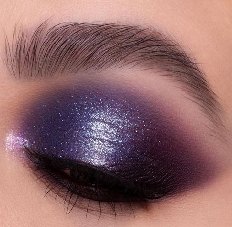 Gemstone Eye Makeup, Fall Eyeshadow Looks, Gem Makeup, Nabla Cosmetics, Dreamy Eyes, Purple Eye Makeup, Makeup Hacks Tutorials, Work Makeup, Magical Makeup