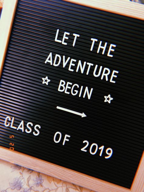 Grad Letter Board, Quotes For Freshers In College, Graduation Letterboard Quotes, Graduation Letter Board Quotes, Freshers Party Decoration Ideas College, Graduation Party Quotes, Grad Props, Decor For Graduation Party, Senior Tables