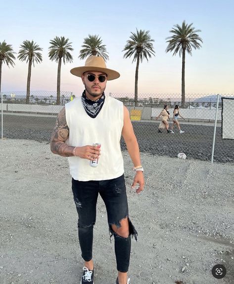 Good Vibes Festival Outfit, Cochella Male Outfits, Men’s Festival Outfits Summer, Mens Acl Outfits, Festival Mens Outfits, Best Coachella Outfits Men, Mens Summer Festival Outfit, Men’s Coachella Fashion, Stage Coach Mens Outfits