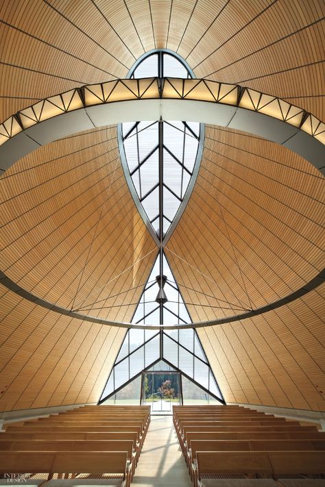 Located in Shigaraki, Japan, the Miho Institute of Aesthetics Chapel by I.M. Pei Architect features more than 8,000 Japanese red cedar planks on its soaring interior walls and 51 custom stainless-steel panels on its tear-drop-shaped exterior. It was Pei's last significant work. I M Pei Architecture, Miho Museum, I M Pei, Circular Buildings, Stainless Steel Panels, Japan Architecture, Geometric Architecture, Ceiling Light Design, Glass Roof