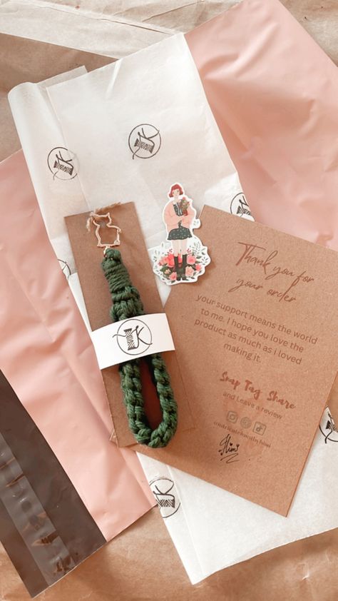 Cute finger loop macrame keychain hoing out today as well 🫶🏽 Macrame Keychain Packaging Ideas, Macrame Keychain Packaging, Keychain Gift Wrapping Ideas, Packing Macrame, Keychain Business Ideas, Keychain Packaging Ideas Diy, Keychain Packaging Ideas, Macrame Display, Wooden Art Box