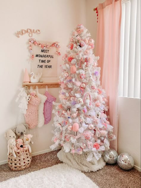 Pink Christmas Bedroom, Kids Christmas Decor, Pink And White Christmas, Christmas Decor White, Christmas Tree Pink, Holiday Room Decor, Pink Christmas Decor, Amy Howard, A Pink Christmas