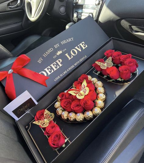 I Love You Boxes With Roses, Mom Box Flowers, Rose Chocolate Bouquet, Valentines Bouquet For Him, Flower Bouquet For Him, Roses For Him, Bouquet For Men, Flowers For Him, Valentines Day Bouquet