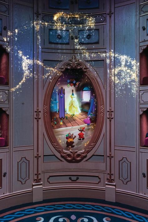 Disney and more: Hong Kong Disneyland Opens a Lovely Bibiddi Bobiddi Boutique Disney Hallway, Bippity Boppity Boutique, Disney Hong Kong, Princess Boutique, Disney Boutique, Bibbidi Bobbidi Boutique, Disneyland Parks, Omg Dolls, Disney World Pictures