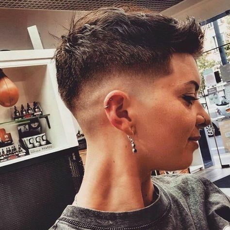 Butch Hair, Boyish Haircut, Asymmetric Bob, Pixie Cut Shaved Sides, Disconnected Haircut, Fade Haircut Women, Easy Hairstyles For Short Hair, Buzz Cut Women, Edgy Short Haircuts