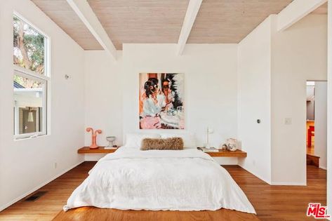 Emily Ratajkowski Apartment, Emily Ratajkowski House, Bushwick Apartment, Apartment 2023, Red Brick Fireplaces, Apartment Vibes, Interior Design Guide, Bigger Picture, Vogue Australia