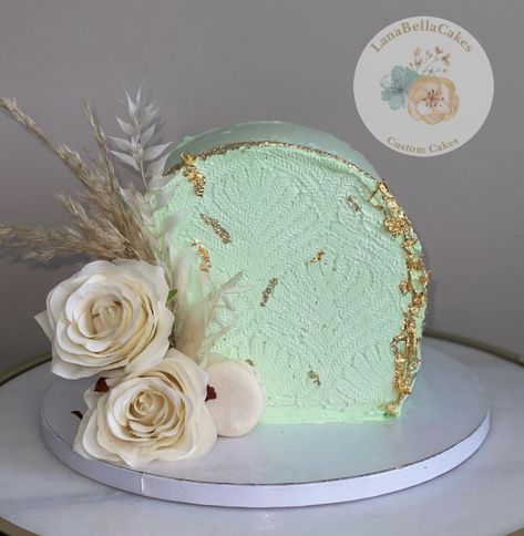 Floral cake upturned cake 
Green birthday cake Face Forward Cake, Forward Facing Cake, Arch Cake, Pattern Cake, 70th Birthday Cake, Patterned Cake, Birthday Cake For Him, Beautiful Cake Designs, Creative Cake Decorating