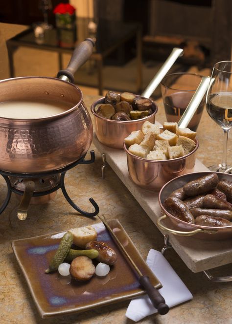 Not your average fondue  at Park Hyatt Buenos Aires. Boho Restaurant, Fondue Restaurant, 27 Birthday, Pizza House, Restaurant Catering, 27th Birthday, Food Stations, Park Hyatt, Yummy Sides