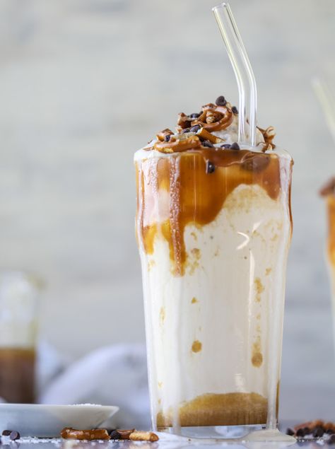 salty caramel yogurt shakes I howsweeteats.com Shakes Video, Salted Caramel Yogurt, Caramel Yogurt, Pretzel Mix, Yogurt Shake, Salty Caramel, Homemade Smoothies, Shamrock Shake, Crunchy Pecans