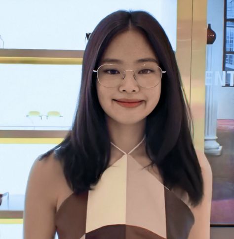 Jennie Medium Hair, Kim Aesthetic, Short Hair Glasses, Kim Hair, Korean Haircut, My Lover, Shot Hair Styles, Haircuts For Medium Hair, Haircuts For Long Hair