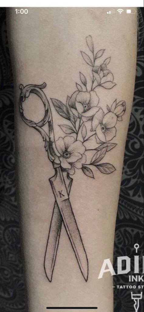 Tattoos For Florists, Fine Line Hairstylist Tattoo, Flower Scissors Tattoo, Simple Hairstylist Tattoos, Sewing Theme Tattoo, Floral Scissors Tattoo, Haircutting Shears Tattoo, Scissor Tattoo Hairdresser, Beautician Tattoo Ideas