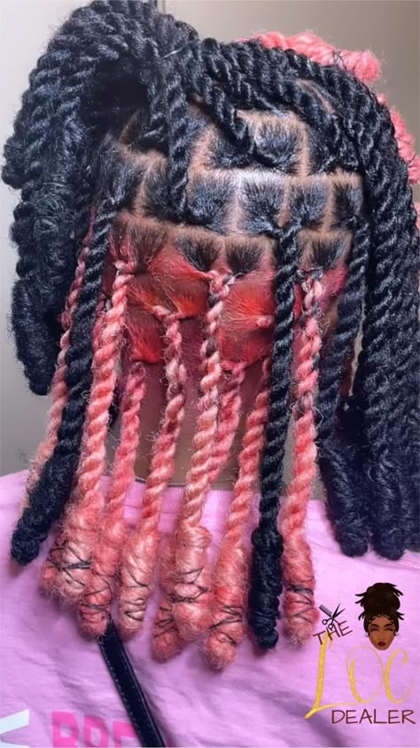 Pink Peekaboo Invisible Locs, Invisible Locs Long With Color, Invisible Locks With Color, Pink Invisible Locs, Peekaboo Invisible Locs, Hairstyles For Girls With Glasses, Birthday Hairstyle, Invisible Locs, Hair Aesthetics