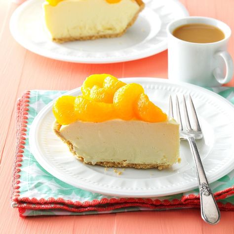 Arctic Orange Pie Orange Pie Recipe, Orange Pie, Low Sugar Treats, Creamy Pie, Summer Pie, Keylime Pie Recipe, Strawberry Delight, Quick Easy Desserts, Ice Cream Pies