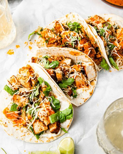 These Ancho Chicken Tacos are delicious, easy to make and have the perfect sweet and spicy combo with some smokiness. The post Ancho Chicken Tacos appeared first on Eat Love Namaste. Ancho Chili Chicken, Ancho Chicken, Healthy Tacos Salad, Bariatric Friendly Recipes, Chili Spices, Chili Chicken, Ancho Chili, Chicken Taco, Healthy Tacos