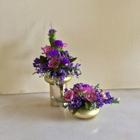 Miniature Flower Arrangements Floral Design, Miniature Flower Arrangements, Miniature Design, Small Flower Arrangements, Miniature Flowers, Flower Vase Arrangements, Vase Arrangements, Garden Club, Flower Arranging