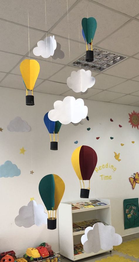 Classroom Ceiling Decorations, Classroom Ceiling, Preschool Creative Art, Kindergarten Decorations, Preschool Classroom Decor, Toilet Paper Crafts, Crafts For Adults, Preschool Arts And Crafts, Hand Crafts For Kids