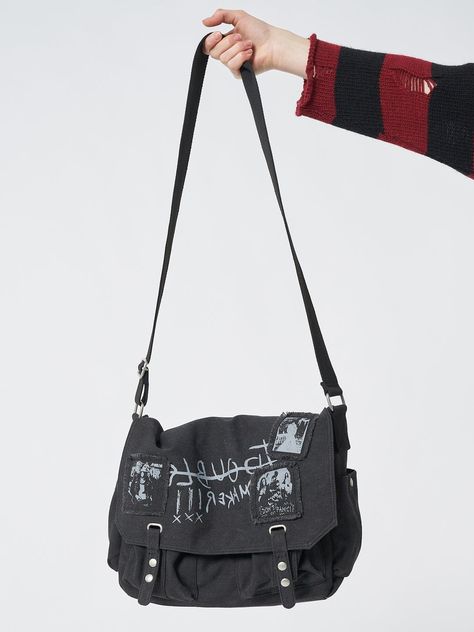 Minga London, Punk Patches, Messanger Bag, London Bags, Punk Outfits, Mötley Crüe, 90s Grunge, Fashion Wishlist, Shoulder Strap Bag