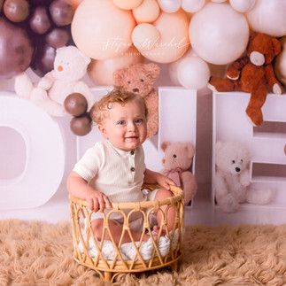 baby smiling for his first birthday photoshoot with teddy bears Teddy Bear First Birthday, Cake Smash, Teddy Bears, First Birthday, First Birthdays, Fairy Tales, Bears, Teddy Bear, Cake