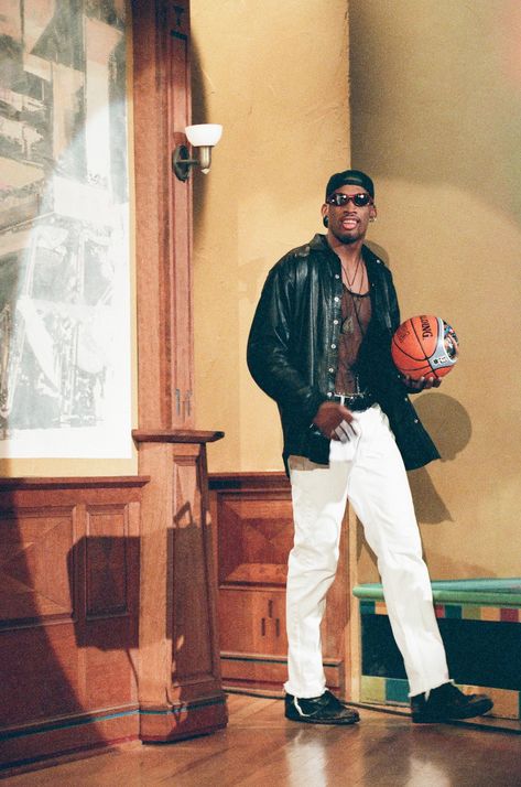 Complex Style on Twitter: "Dennis Rodman fit appreciation post #TheLastDance… " Dennis Rodman Outfit, 90s Lookbook, Denis Rodman, Nba Fashion, Dennis Rodman, Estilo Hip Hop, Black Culture, Mode Inspiration, Big Bang