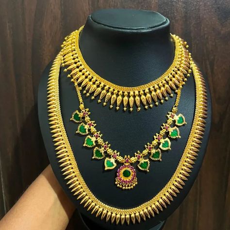 Kerala wedding jewellery Palakka Mala Kerala, Kerala Traditional Jewellery, Kerala Wedding Jewellery, Kerala Jewellery, Gold Initial Ring, Kerala Wedding, Indian Jewelry Sets, Enamel Necklaces, Initial Ring