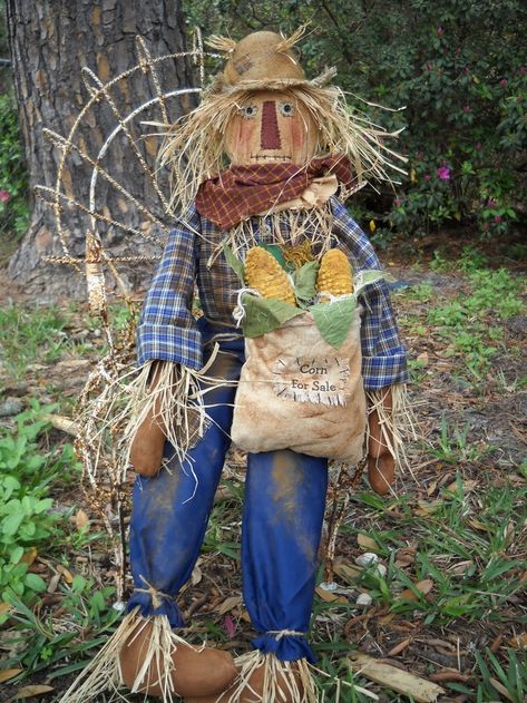 The latest episode of my podcast series True Fairytales is available here. Strapplecross, like every scarecrow, doesn't have a brain, but he's a magical scarecrow. I wrote this story years ago when I was a school chaplain for a Harvest Sunday service. I've updated it and applied it to Thanksgiving. I think it works.    The Homemade Scarecrows, Homemade Scarecrow, Garden Scarecrow, Primitive Scarecrows, Scarecrow Ideas, Scarecrow Festival, Make A Scarecrow, Diy Scarecrow, Scarecrows For Garden